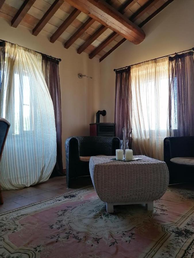 Casa Londei Pensionat Fossombrone Exteriör bild