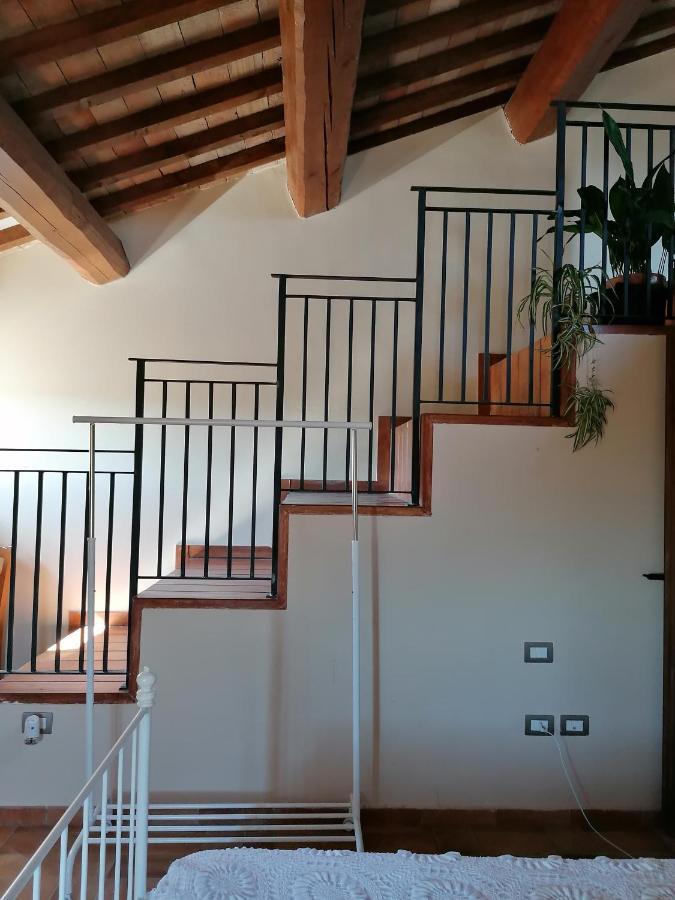 Casa Londei Pensionat Fossombrone Exteriör bild