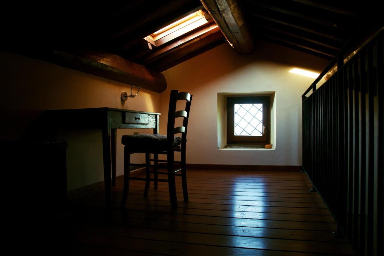 Casa Londei Pensionat Fossombrone Exteriör bild