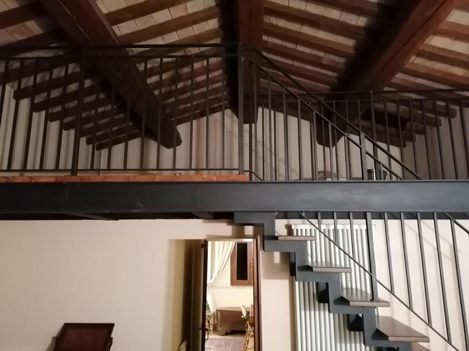 Casa Londei Pensionat Fossombrone Exteriör bild